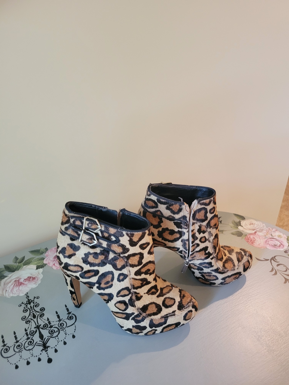 Sam Edelman Leopard Print Ankle Booties in Tan and Black Size 5.5